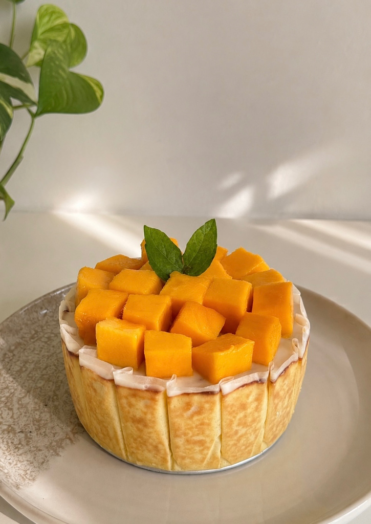 Mango Sticky Rice Basque Cheesecake
